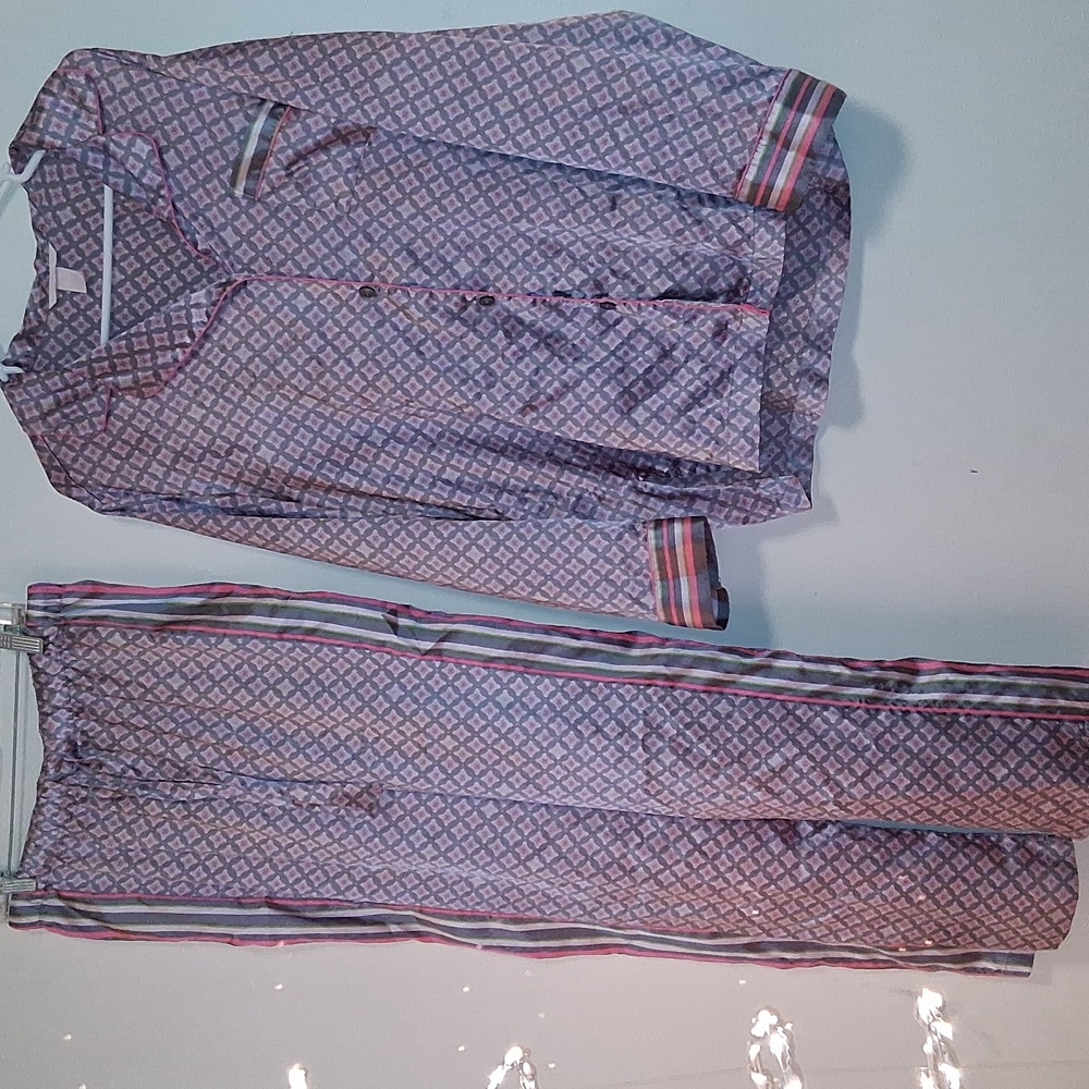 Victoria's Secret Med Silky Satin Pajama Set